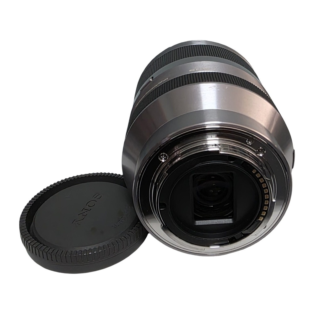 SONY 18-200mm F3.5-6.3 OSS (SEL18200) for Sony E mount With Lens Caps - Picture 12 of 14